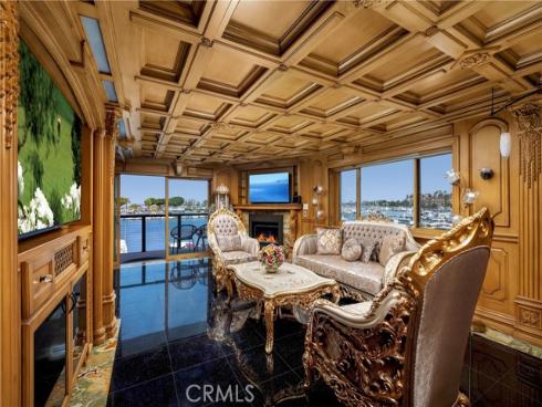 16255  Pacific  203  Circle, Huntington Beach, CA