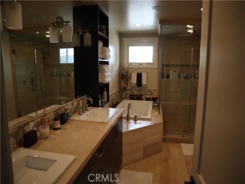 17132 Edgewater Lane , Huntington Beach, CA