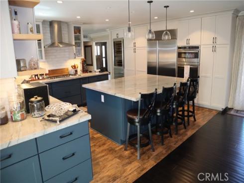 17132 Edgewater Lane , Huntington Beach, CA