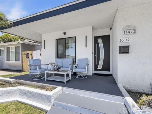16842 Lucia , Huntington Beach, CA