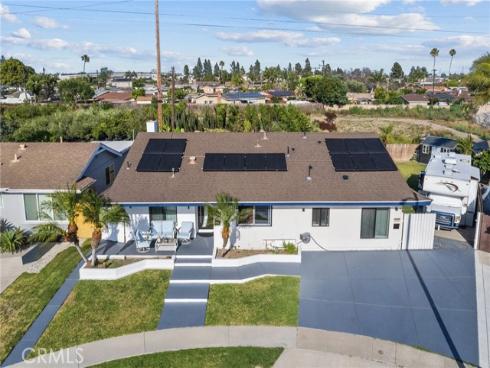 16842  Lucia  , Huntington Beach, CA
