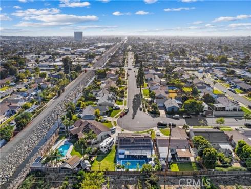 16842  Lucia  , Huntington Beach, CA