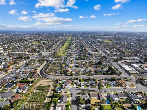 16842  Lucia  , Huntington Beach, CA