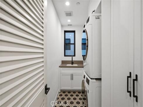 306  3rd   Street, Huntington Beach, CA