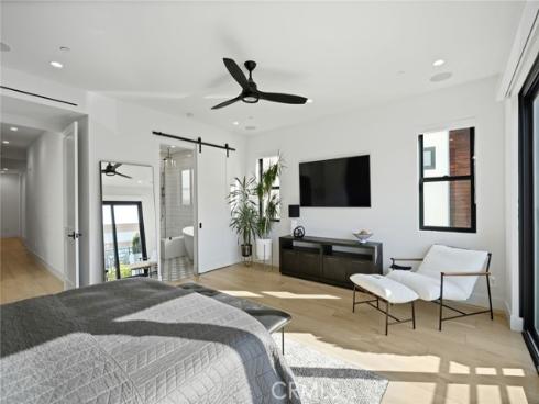 306  3rd   Street, Huntington Beach, CA