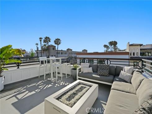 306  3rd   Street, Huntington Beach, CA