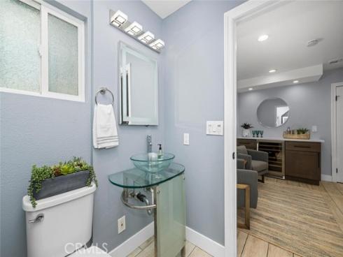 215 Knoxville Avenue, Huntington Beach, CA