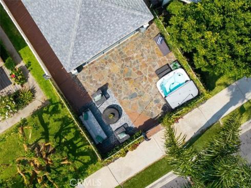 215 Knoxville Avenue, Huntington Beach, CA