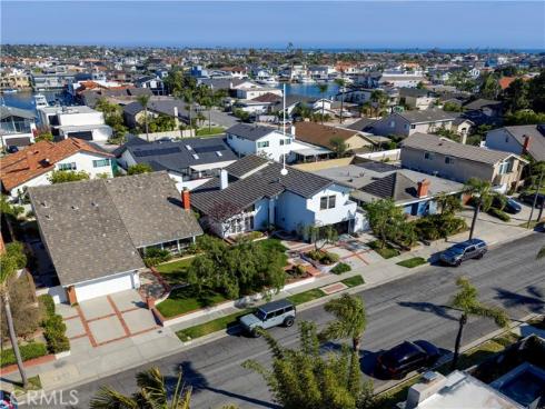 3834  Mistral  , Huntington Beach, CA