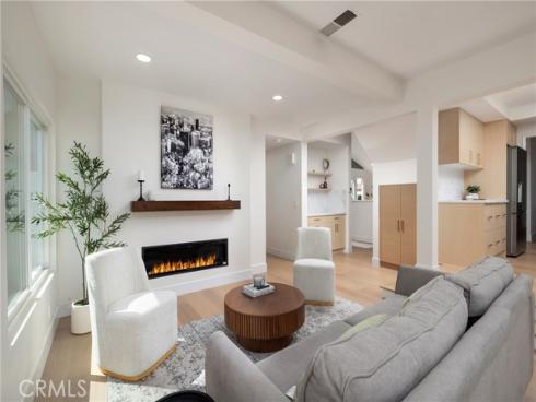 3834  Mistral  , Huntington Beach, CA