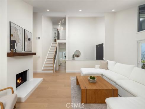 3834  Mistral  , Huntington Beach, CA
