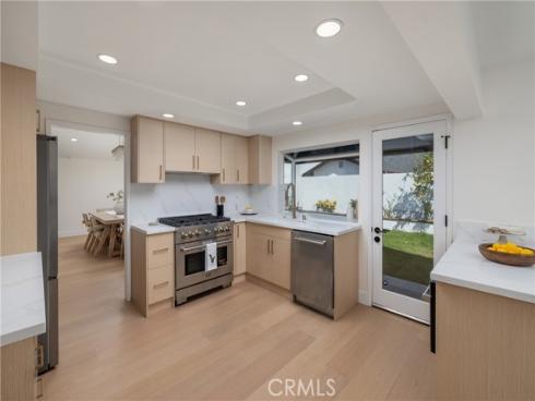 3834  Mistral  , Huntington Beach, CA