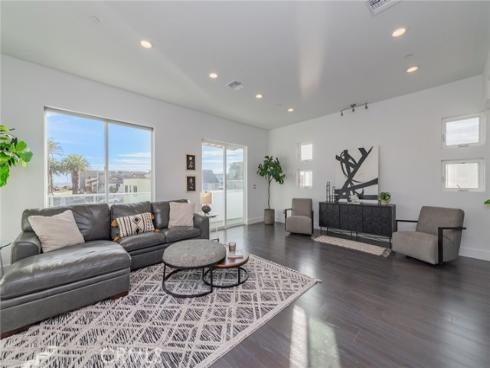 16785 Bayview Drive, Huntington Beach, CA