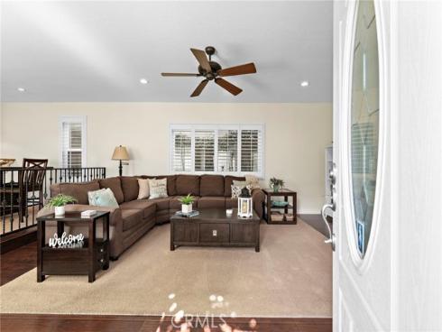207 Memphis Avenue, Huntington Beach, CA