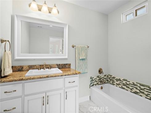 207 Memphis Avenue, Huntington Beach, CA
