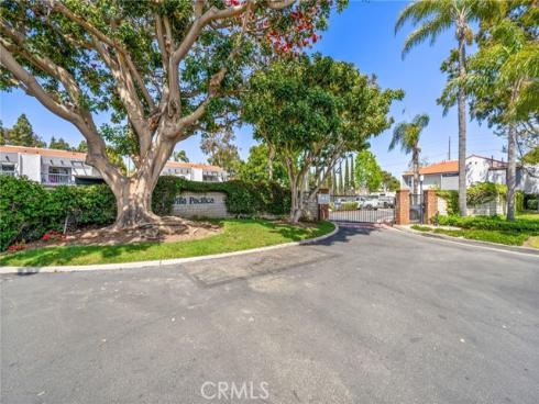 215 Wichita 409 Avenue, Huntington Beach, CA