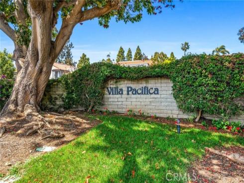 215 Wichita 409 Avenue, Huntington Beach, CA