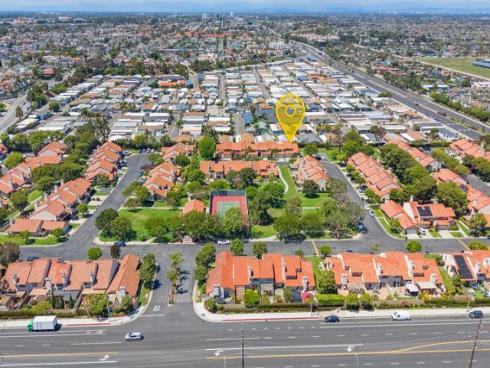 7895 Shell Circle, Huntington Beach, CA