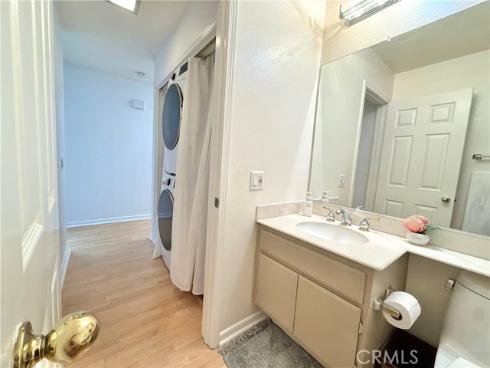 7402 Yellowtail Drive #204 204 Drive, Huntington Beach, CA