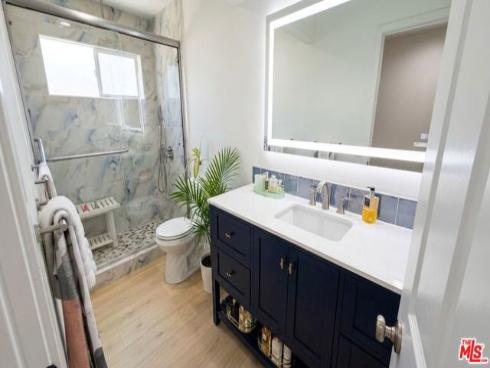 218 Indianapolis Avenue, Huntington Beach, CA