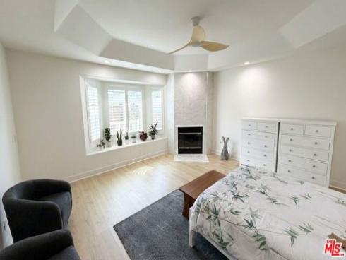 218  Indianapolis   Avenue, Huntington Beach, CA