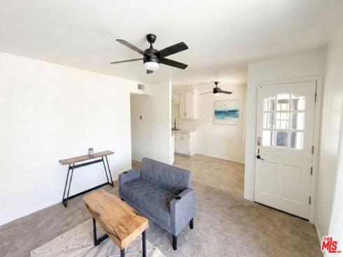 218 Indianapolis Avenue, Huntington Beach, CA