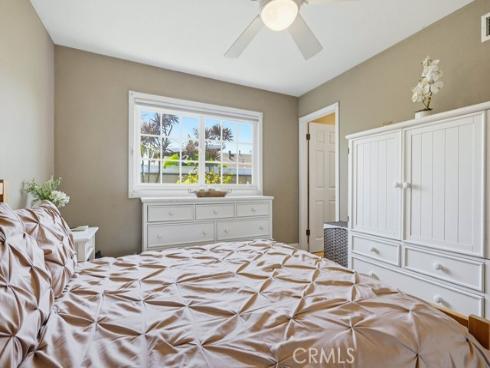 17711 Edwards , Huntington Beach, CA