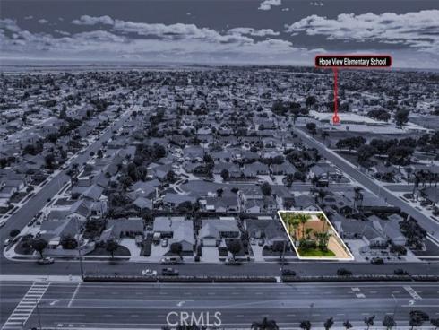 17711 Edwards , Huntington Beach, CA