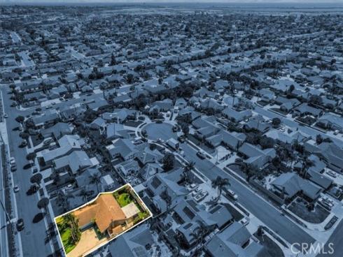 17711 Edwards , Huntington Beach, CA