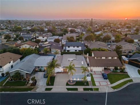 17391 Alta Vista Circle, Huntington Beach, CA