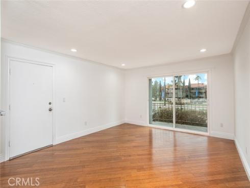 21662 Brookhurst C , Huntington Beach, CA
