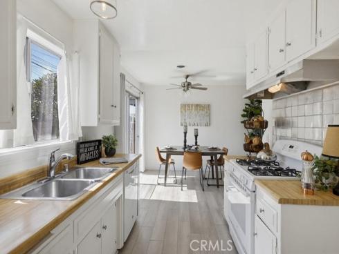 15852 Tullow , Huntington Beach, CA