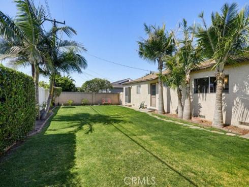 15852 Tullow , Huntington Beach, CA