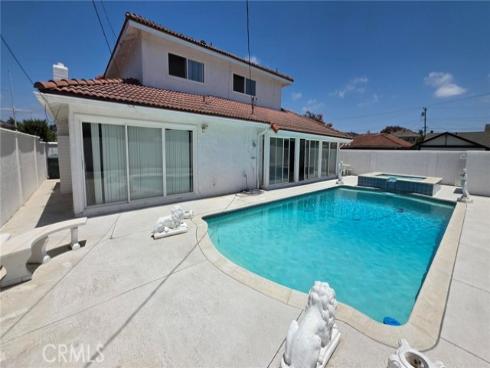 9092 Adelia Circle, Huntington Beach, CA