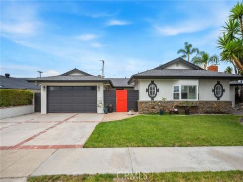 5471 Meadowlark Drive, Huntington Beach, CA