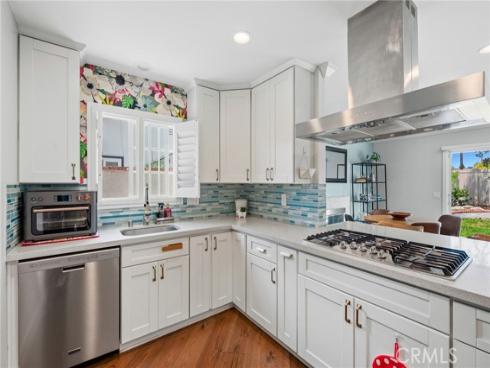 5471 Meadowlark Drive, Huntington Beach, CA