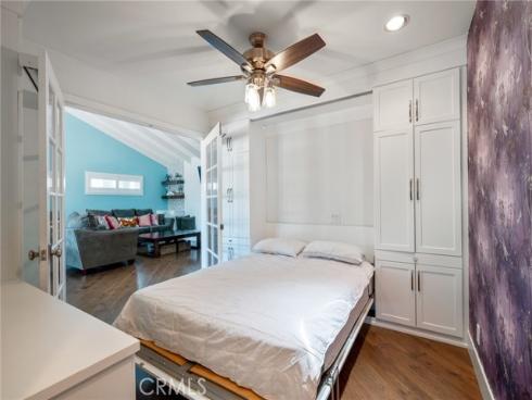 5471 Meadowlark Drive, Huntington Beach, CA