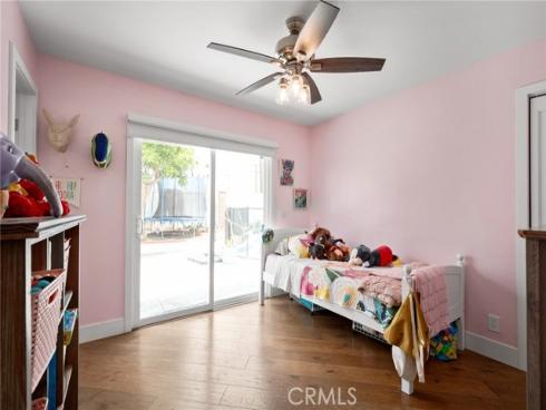 5471 Meadowlark Drive, Huntington Beach, CA