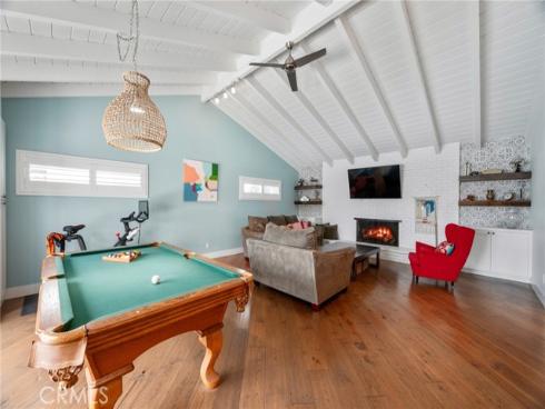 5471 Meadowlark Drive, Huntington Beach, CA