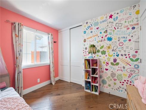 5471 Meadowlark Drive, Huntington Beach, CA