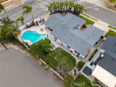 5471 Meadowlark Drive, Huntington Beach, CA