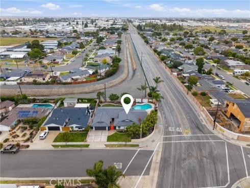 5471 Meadowlark Drive, Huntington Beach, CA