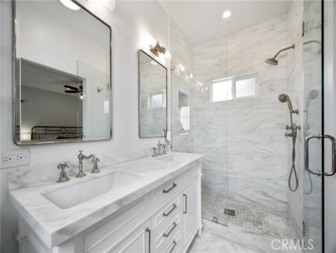 5471 Meadowlark Drive, Huntington Beach, CA