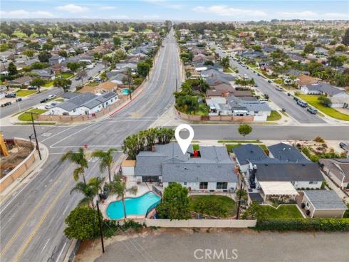 5471 Meadowlark Drive, Huntington Beach, CA