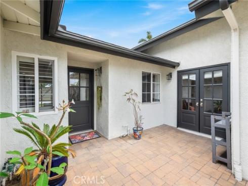 5471 Meadowlark Drive, Huntington Beach, CA