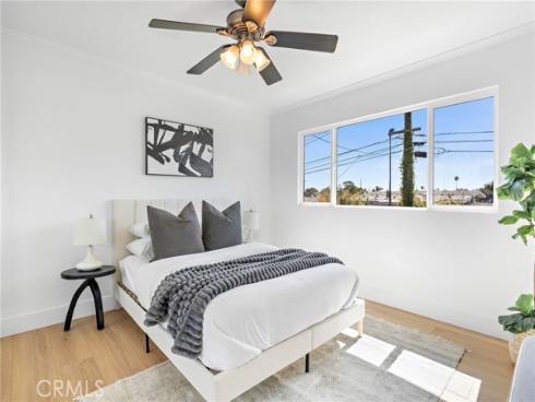 21891 Starfire Lane, Huntington Beach, CA