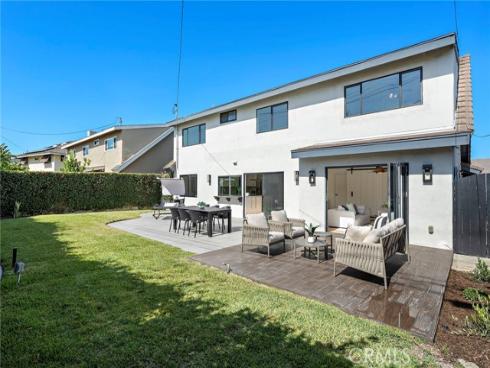 21891 Starfire Lane, Huntington Beach, CA