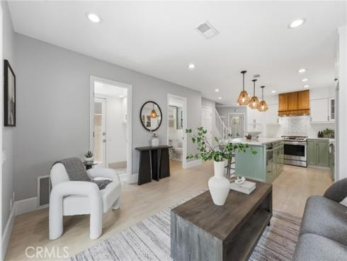 613 9th , Huntington Beach, CA