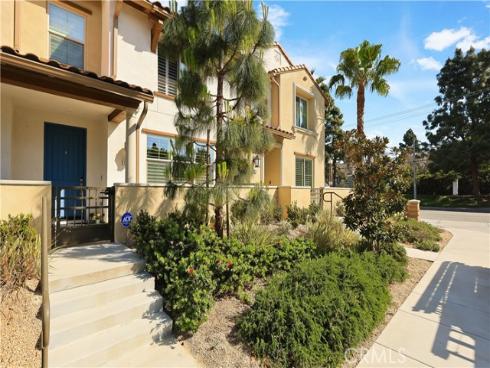 19239 Tideline Court, Huntington Beach, CA
