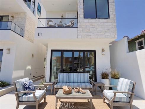 111  9th  , Huntington Beach, CA